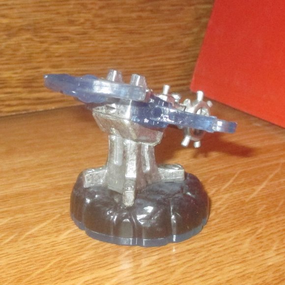 Arkeyan Crossbow (Magic Item) from Skylanders: Swap Force (Series 3) Figures - Picture 2 of 3